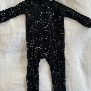Kyte Baby Constellation zippered footie 3-6mo